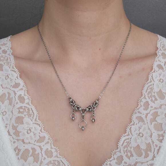 Vintage silver gothic chandelier necklace ✦ Medieval chainmaille necklace ✦ - Picture 2 of 8